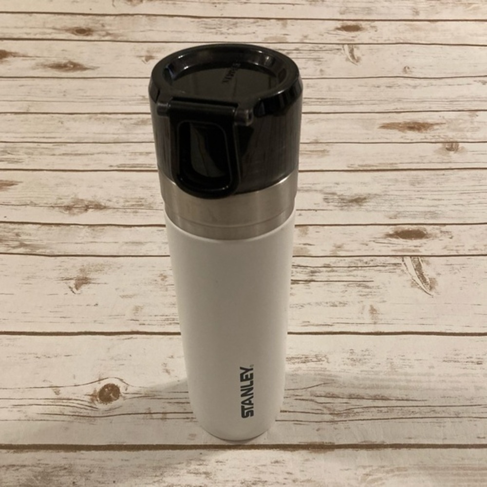 Stanley Quick Flip Go Water Bottle 24oz White